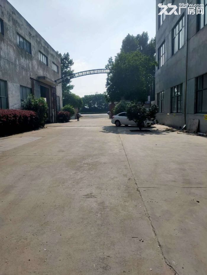 武进区洛阳镇1300平米标准单层带行车厂房