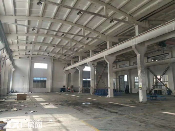 出租天宁区郑璐工业区，行车车间2200平，高13米