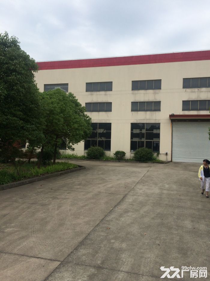 武进区洛阳镇2000平方标准机械车间出租带10吨行车可分租近232省道